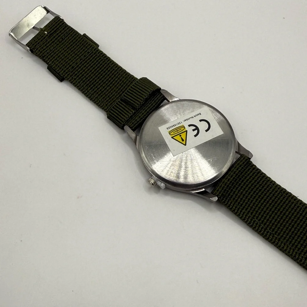 New Soki Canvas Green Face, Military Watch, Date Display, Men's (New Battery)